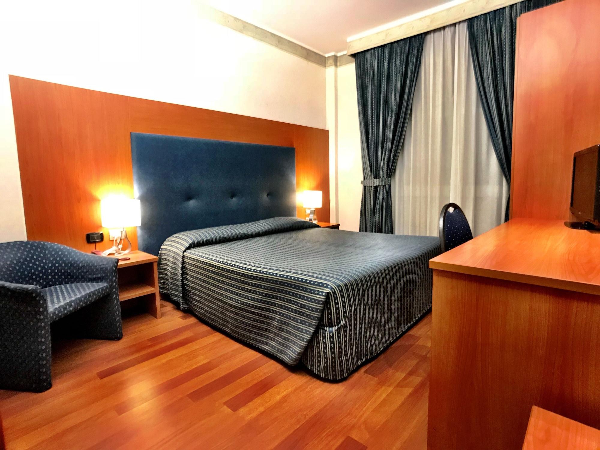 Hotel Mec Milano Exterior foto