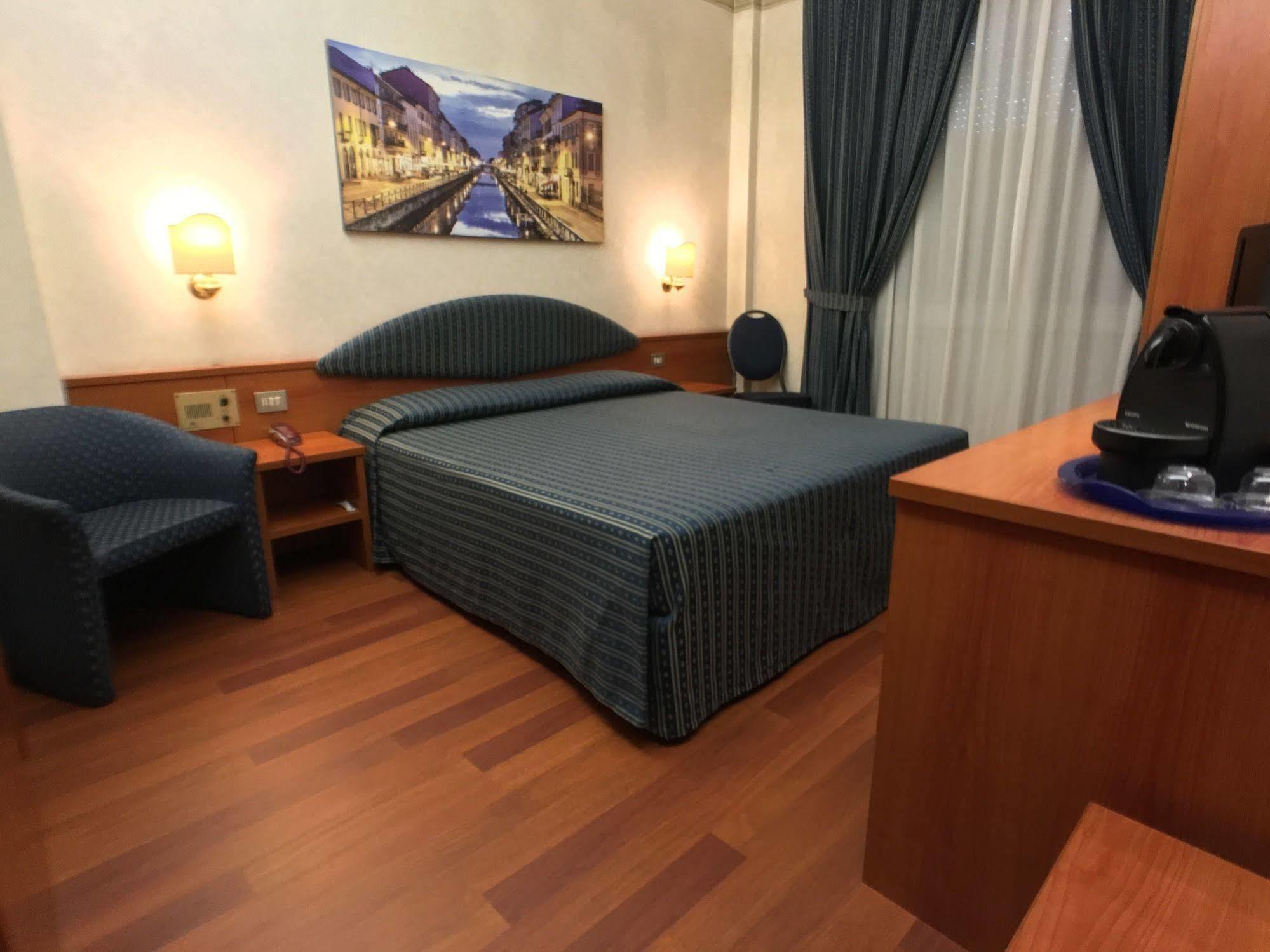 Hotel Mec Milano Exterior foto